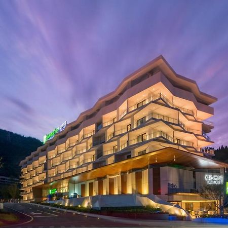 Holiday Inn Express Qiliping By Ihg Эмэйшань Экстерьер фото