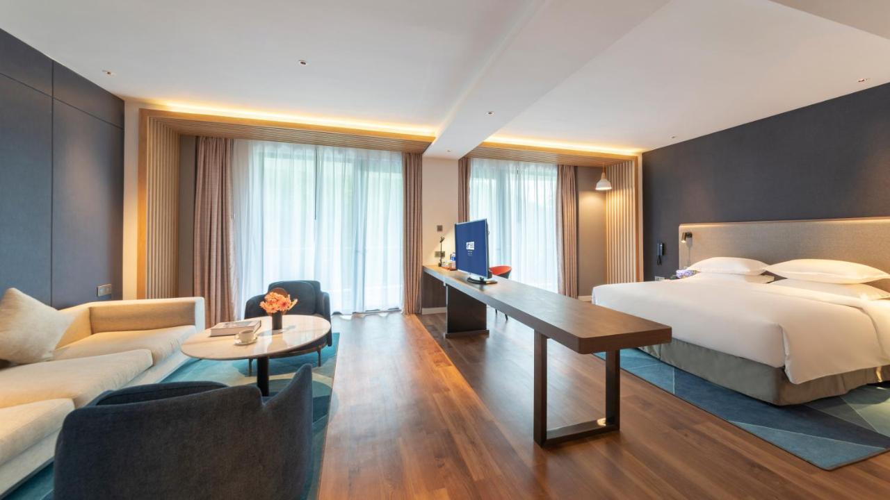 Holiday Inn Express Qiliping By Ihg Эмэйшань Экстерьер фото